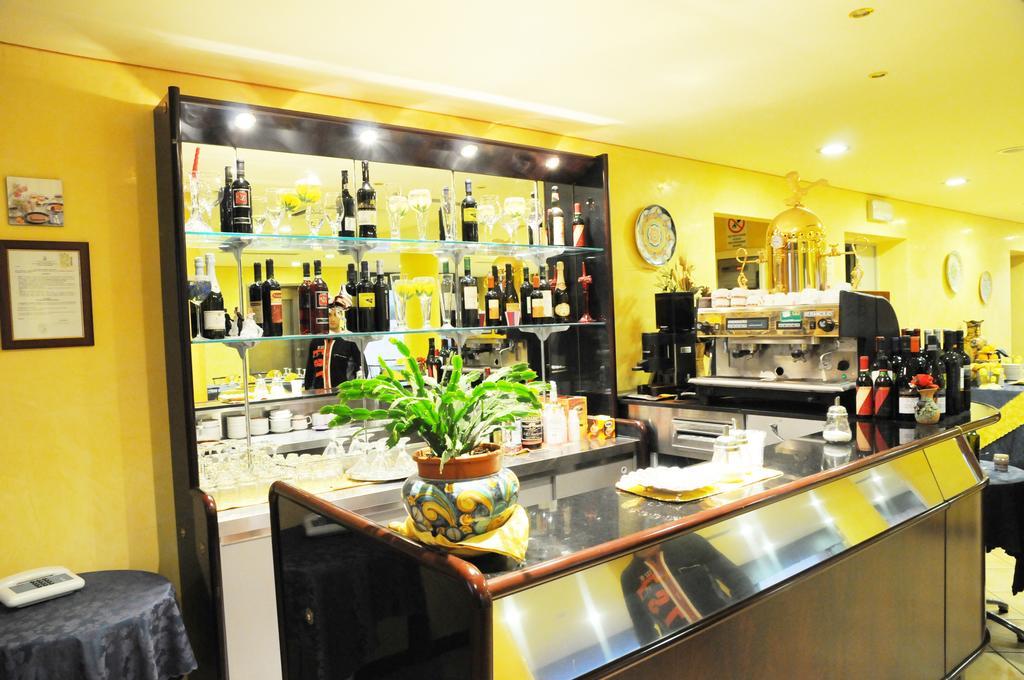 ריברה Hotel Miravalle מראה חיצוני תמונה