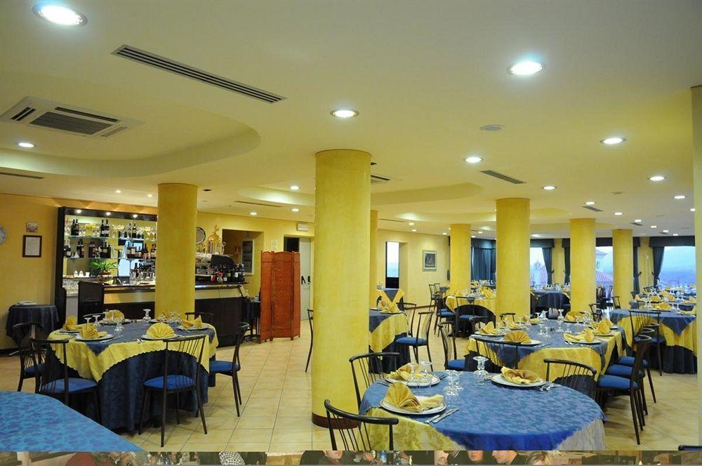 ריברה Hotel Miravalle מראה חיצוני תמונה