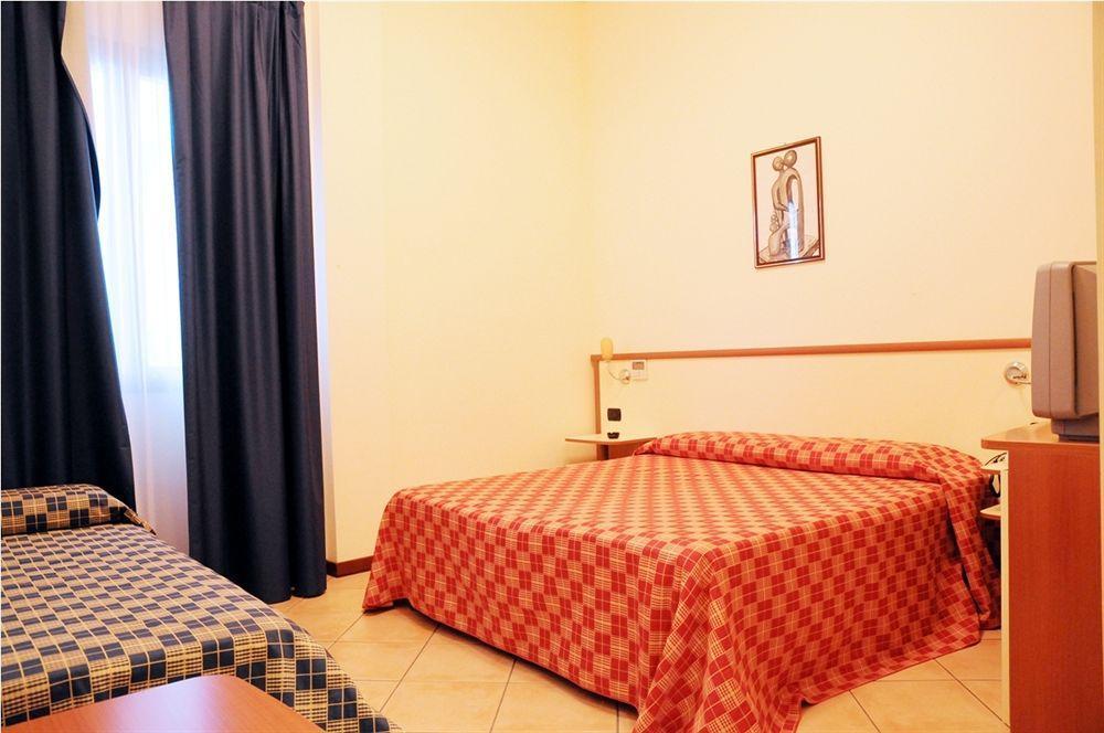 ריברה Hotel Miravalle מראה חיצוני תמונה
