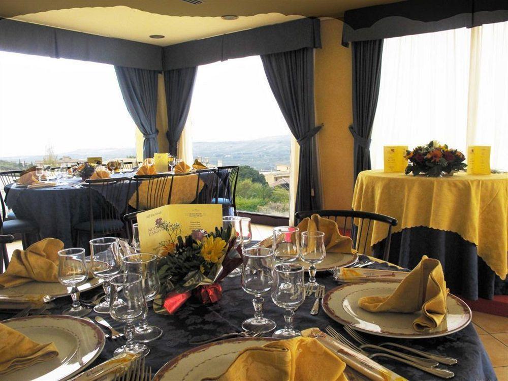ריברה Hotel Miravalle מראה חיצוני תמונה